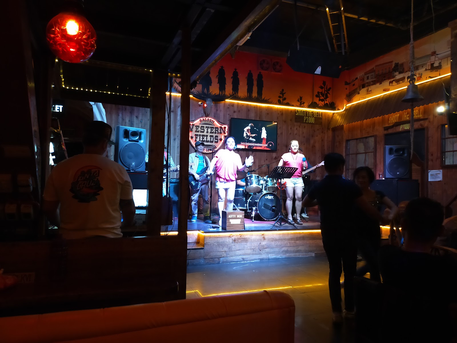 웨스턴 필즈 스포츠 바 사진