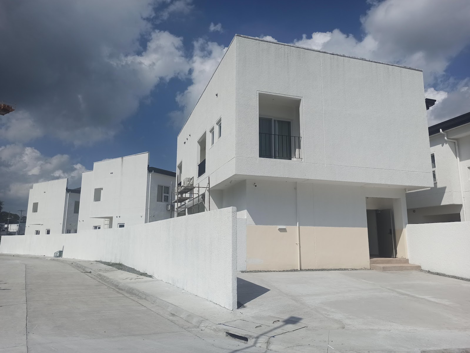 클락 네모 풀빌라 사진