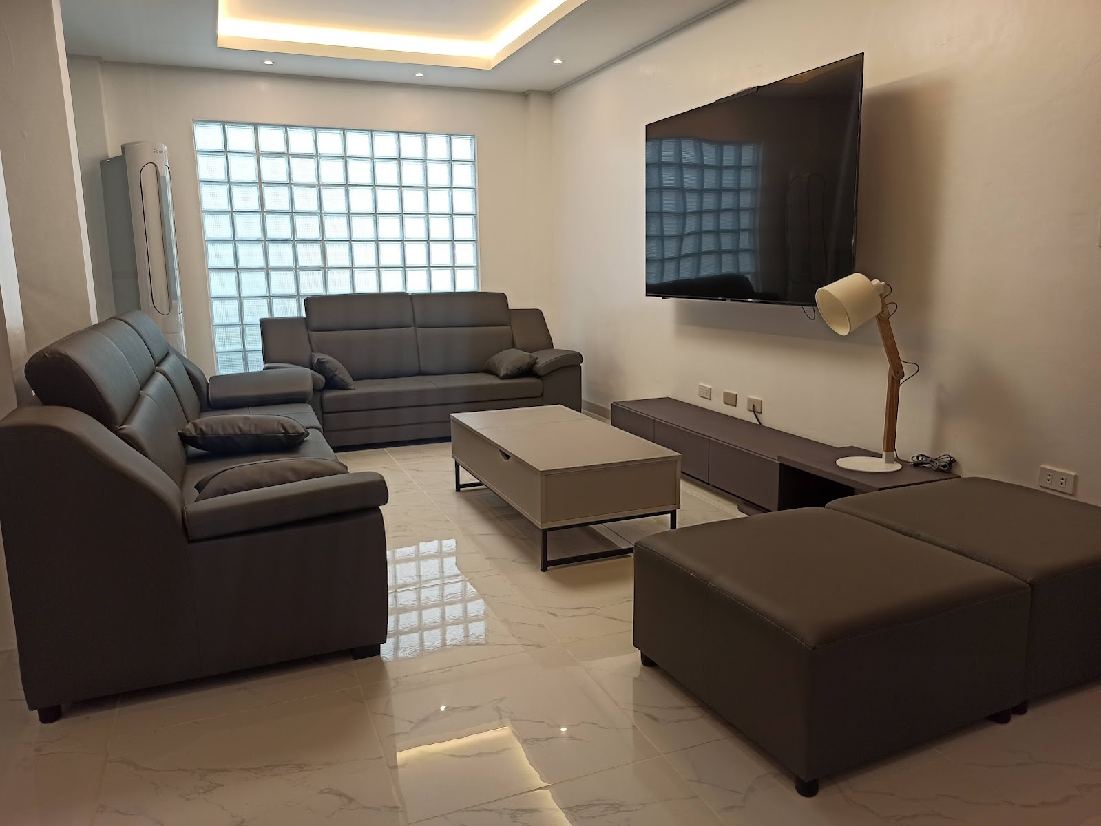 클락 네모 풀빌라 사진