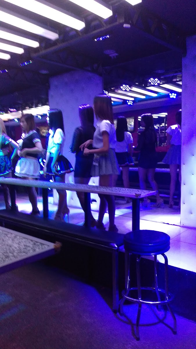 코스프레 바 사진