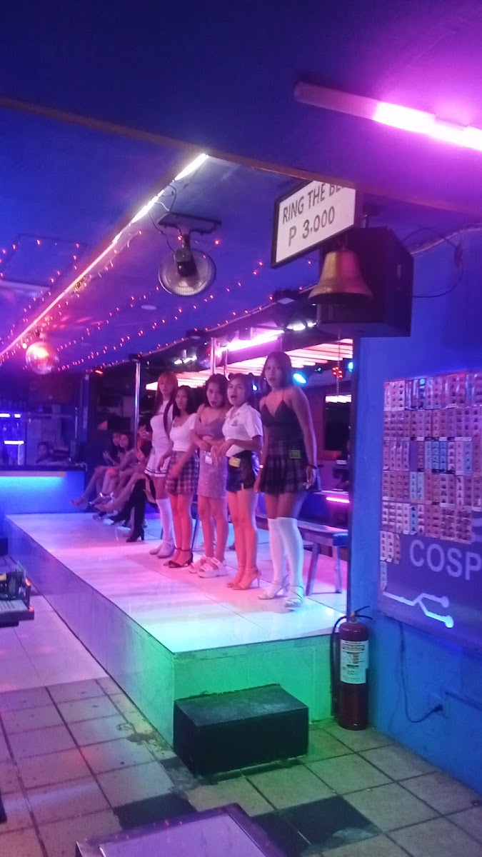 코스프레 바 사진