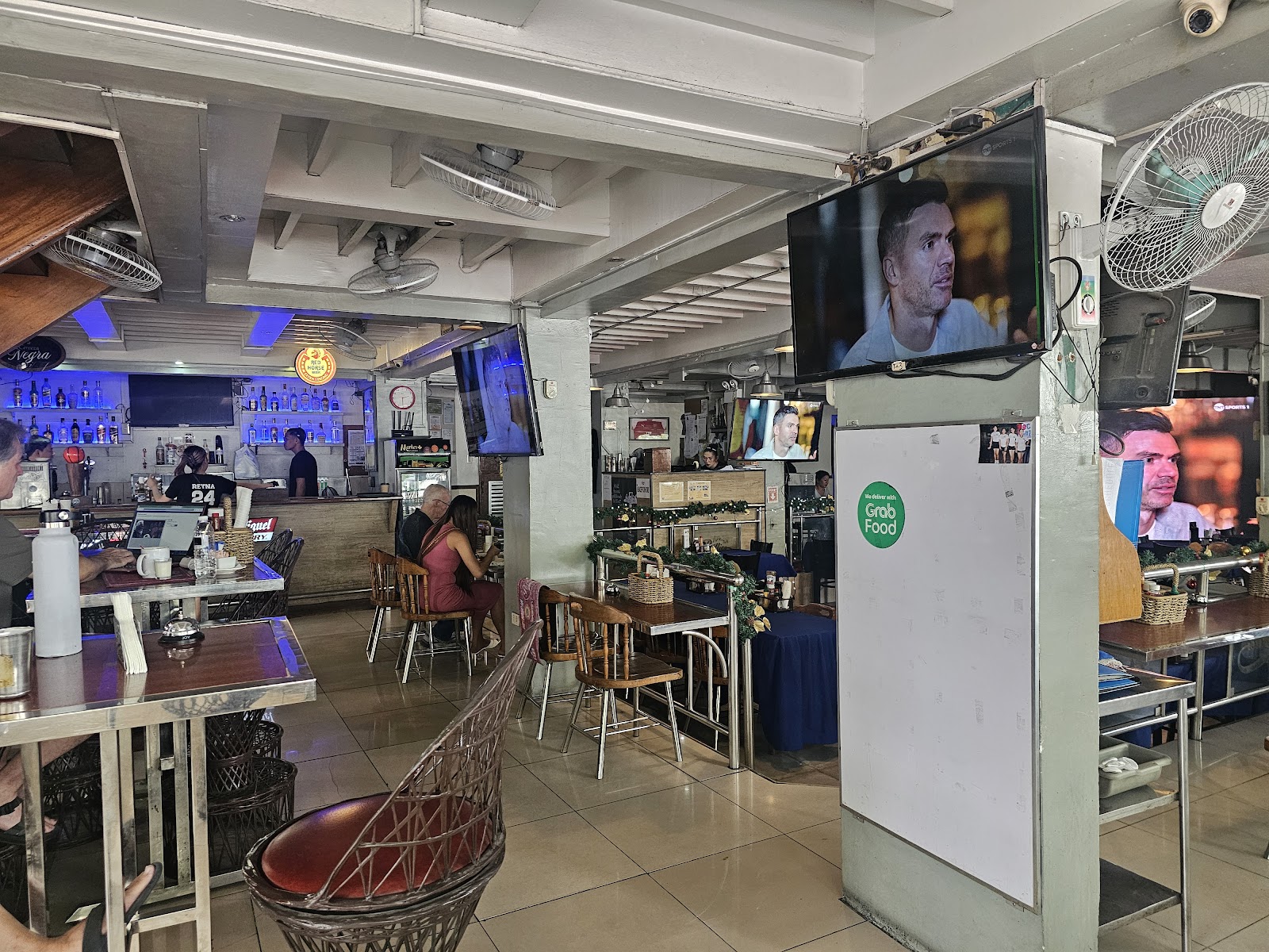 필리스 스포츠 그릴 앤 바 사진