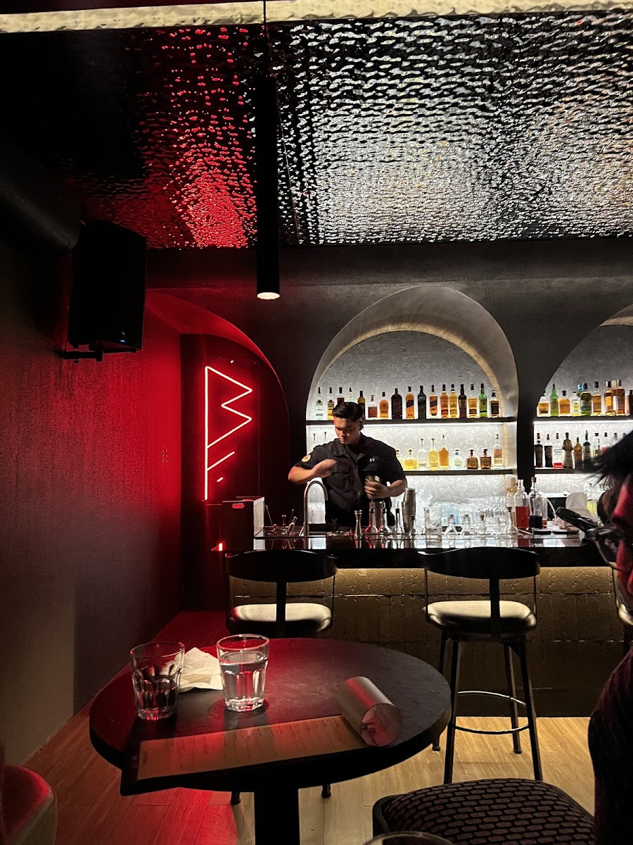 블랙피쉬 칵테일 바 사진