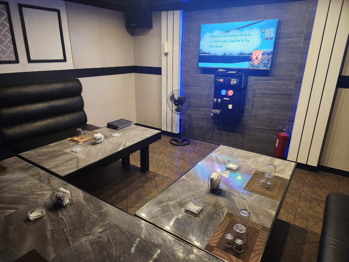 프라다 KTV 사진