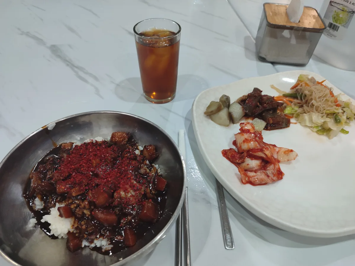 라스트. 7/29 힐링 조식(무제한 뷔페) 투숙객 공짜 외부인 200페소 운영시간 아침6시부터 10시까지 구… 1/3