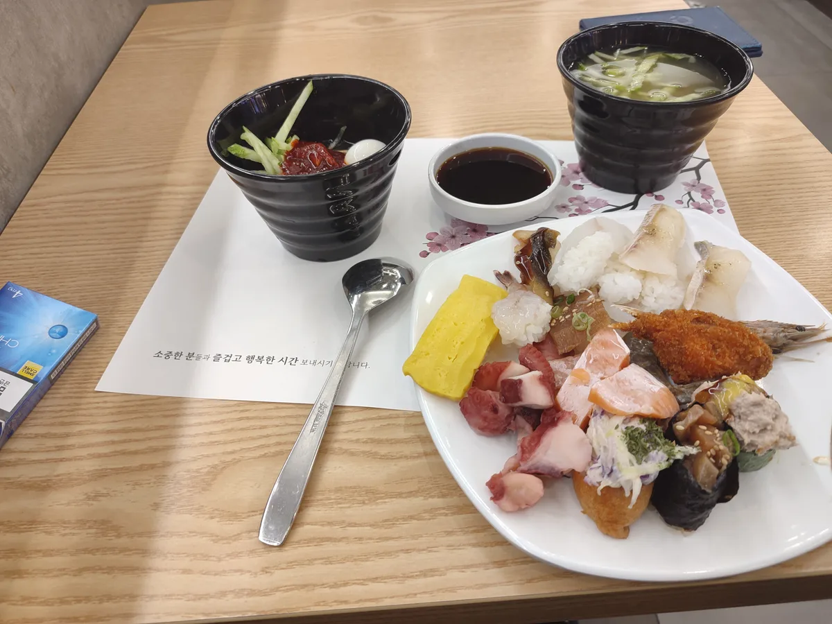 더이상 필리핀 맛집 후기를 올릴 수 없다. 전부 올렸기 때문이다. 그래서 한국 맛집 후기. 쿠우쿠우. 뷔페이… 1/2