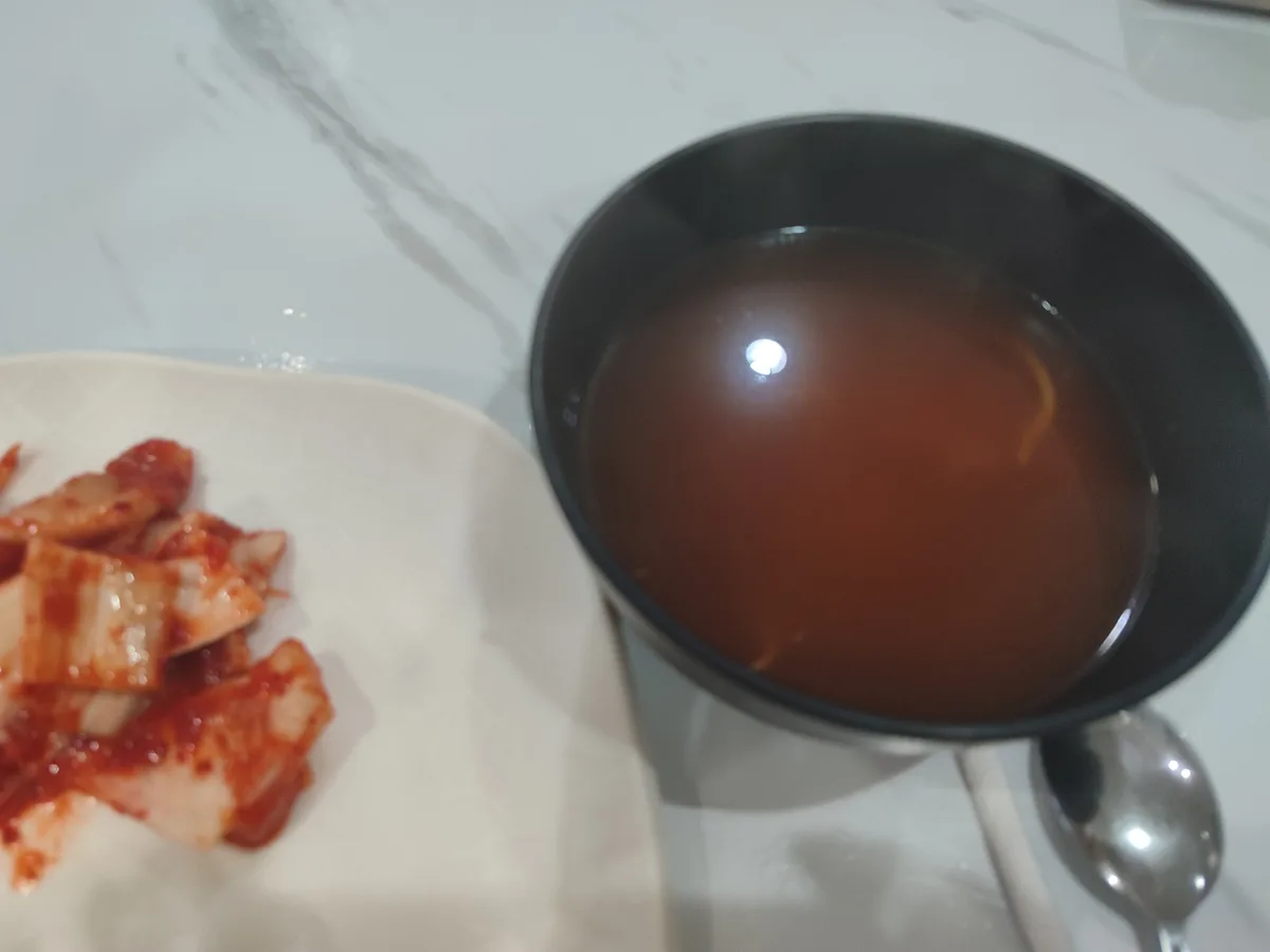 7/13 힐링 조식(무제한 뷔페) 투숙객 공짜 외부인 200페소 운영시간 아침6시부터 10시까지 구성. 흰색… 3/3