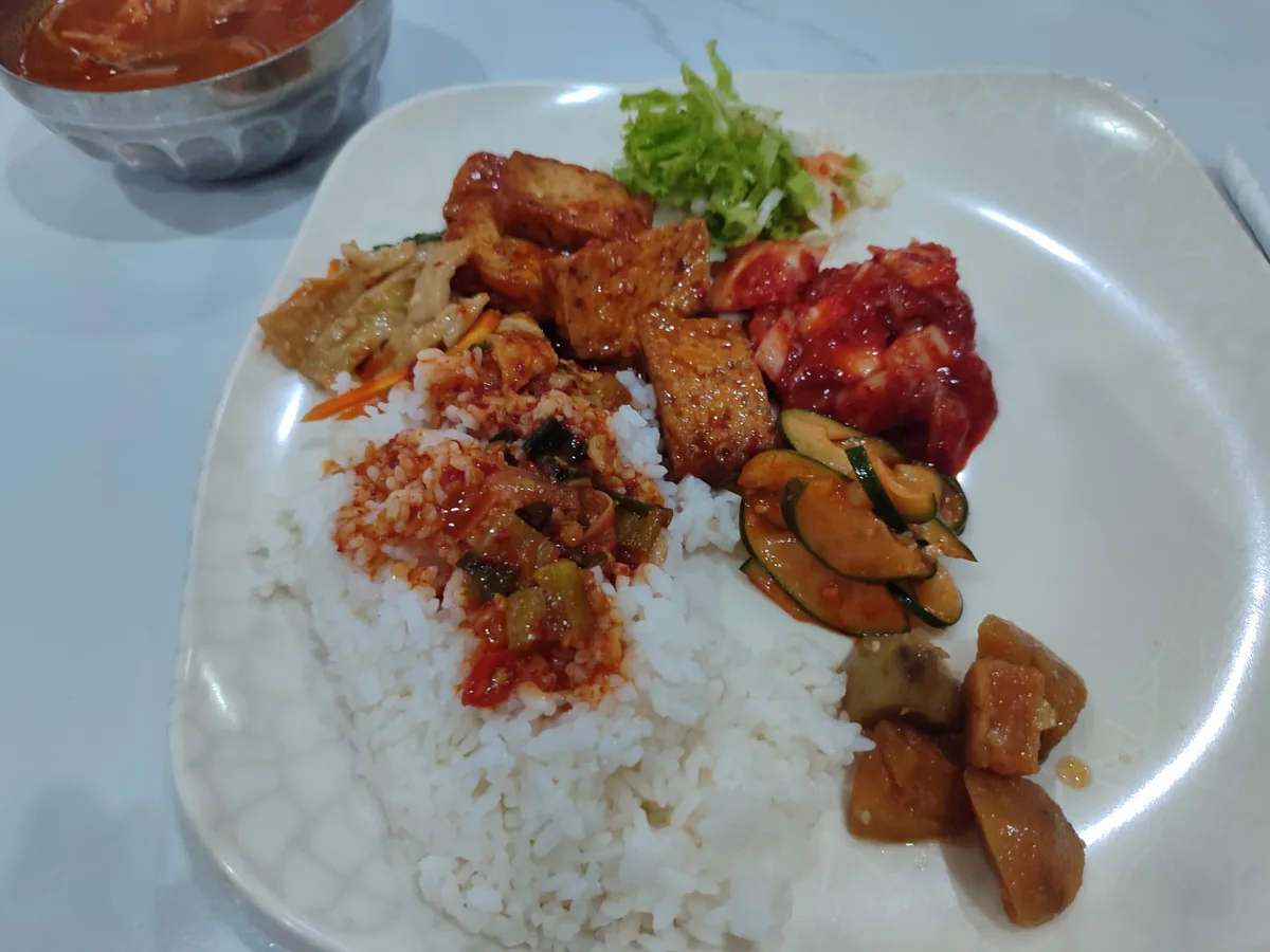 7/25. 7/26 힐링 조식(무제한 뷔페) 투숙객 공짜 외부인 200페소 운영시간 아침6시부터 10시까지 … 3/5